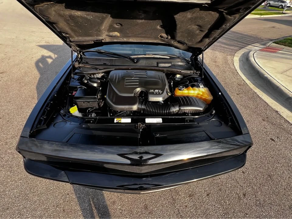 2013 Dodge Challenger 3rd Gen - Image 16 of 18