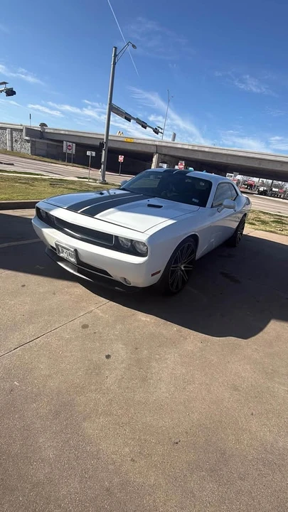 2013 Dodge Challenger 3rd Gen - Image 2 of 2