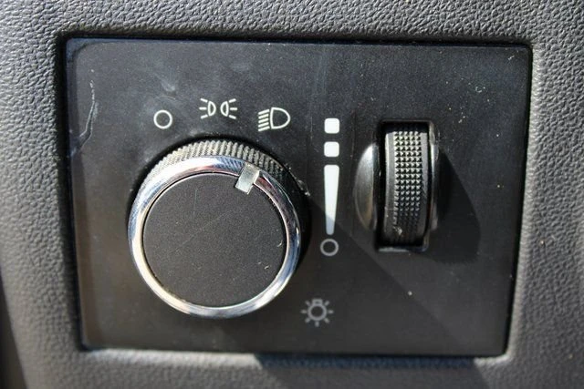 2013 Dodge Challenger 3rd Gen - Image 19 of 20