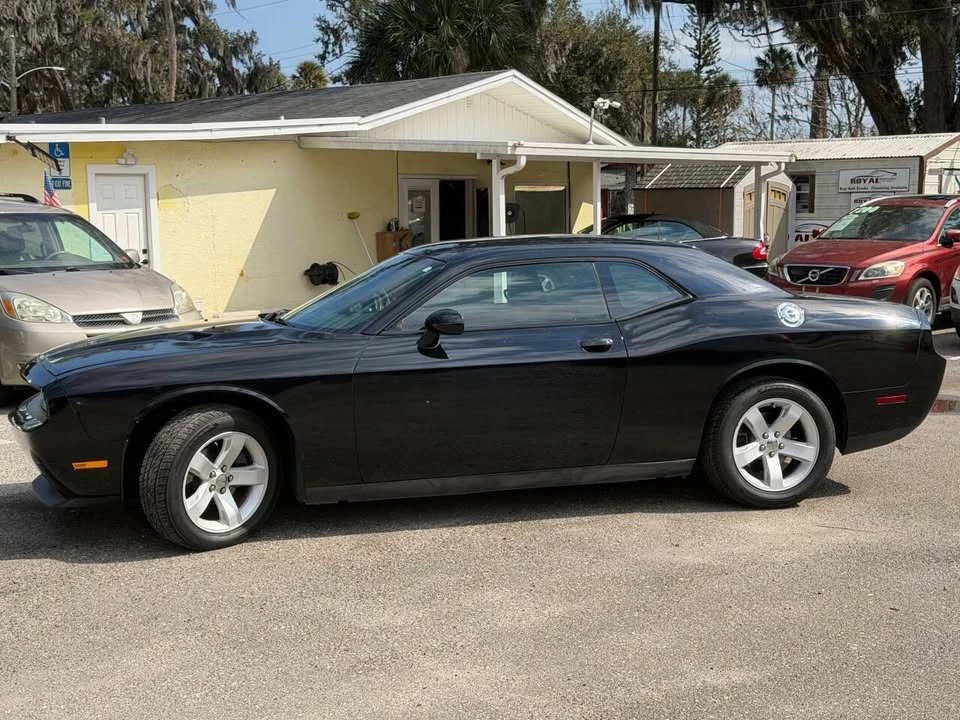2013 Dodge Challenger - Image 9 of 20