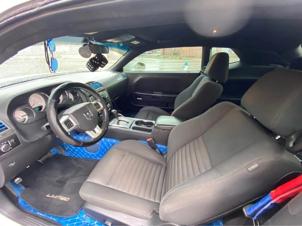 2013 Dodge Challenger 3rd Gen - Image 9 of 10