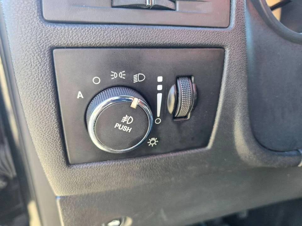2013 Dodge Challenger 3rd Gen - Image 15 of 20
