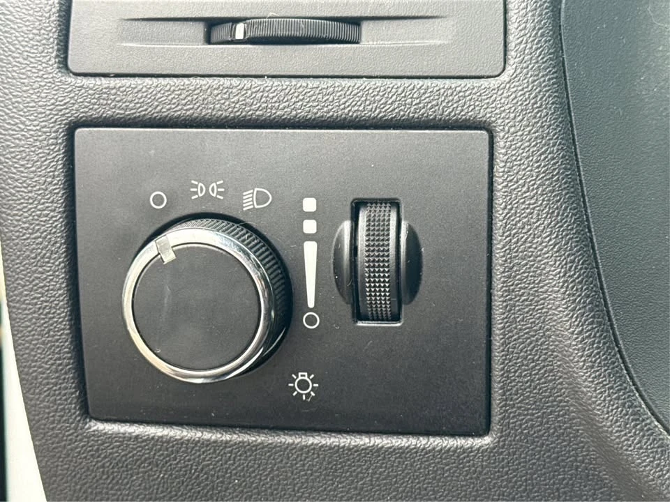 2013 Dodge Challenger 3rd Gen - Image 13 of 20