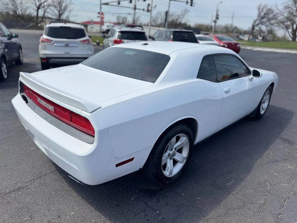 2013 Dodge Challenger - Image 8 of 17