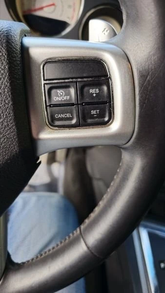 2013 Dodge Challenger 3rd Gen - Image 15 of 17