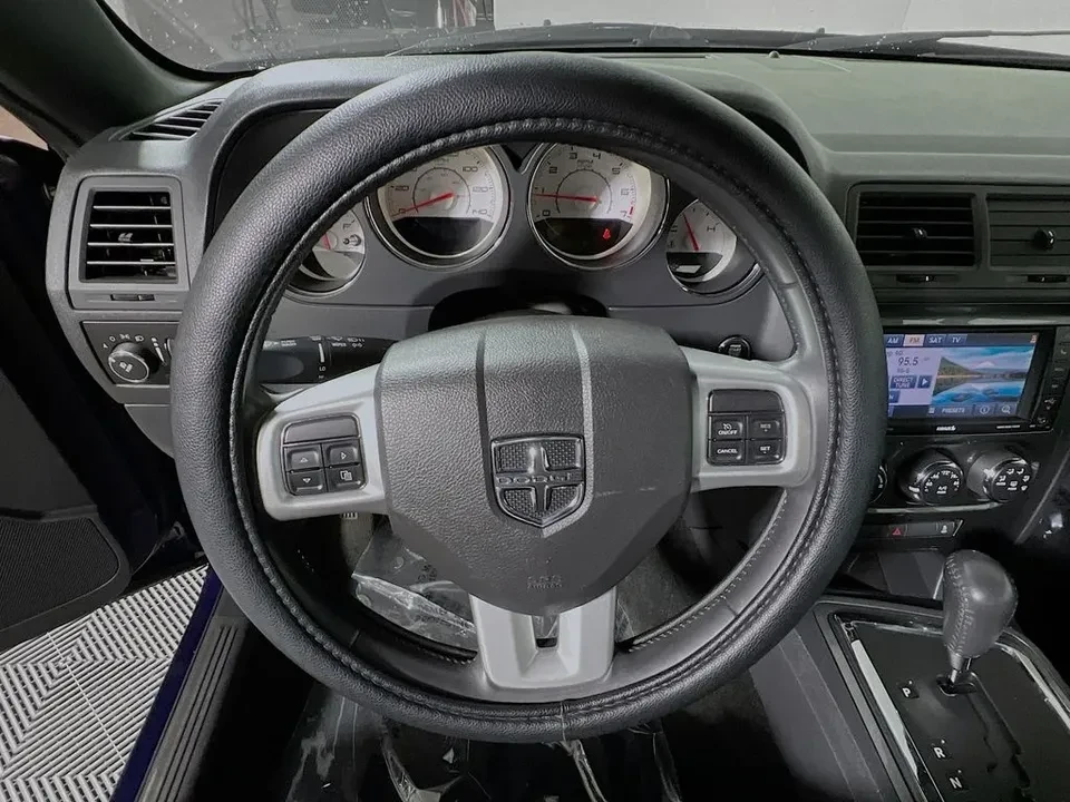 2013 Dodge Challenger 3rd Gen - Image 9 of 20
