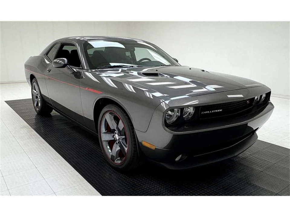 2013 Dodge Challenger 3rd Gen - Image 7 of 31