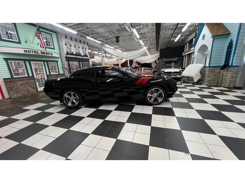 2013 Dodge Challenger 3rd Gen - Image 11 of 31