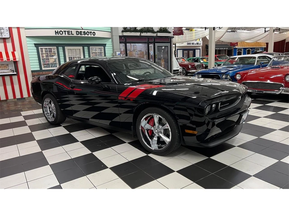 2013 Dodge Challenger 3rd Gen - Image 9 of 31