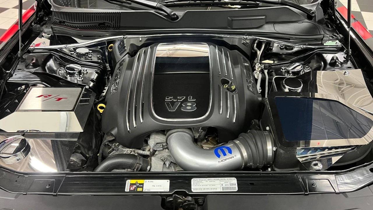 2013 Dodge Challenger 3rd Gen - Image 5 of 31