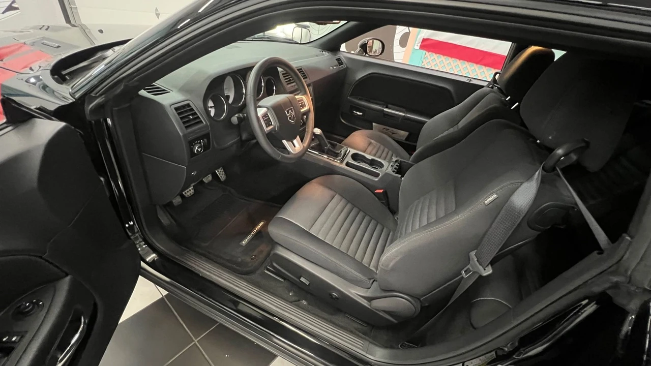 2013 Dodge Challenger 3rd Gen - Image 4 of 31