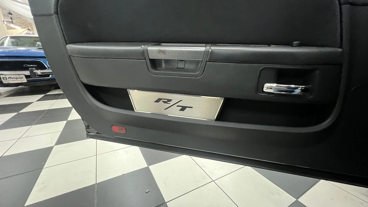 2013 Dodge Challenger 3rd Gen - Image 24 of 31