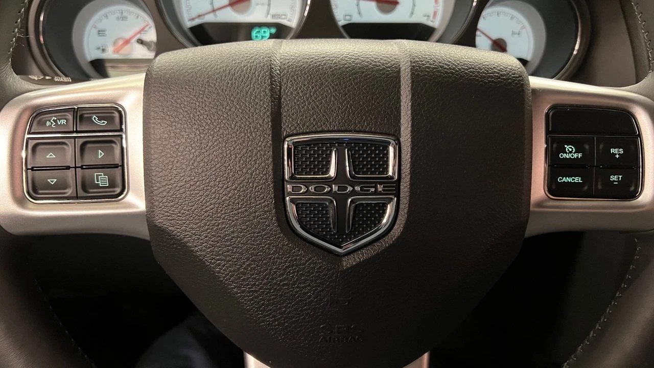2013 Dodge Challenger 3rd Gen - Image 22 of 31