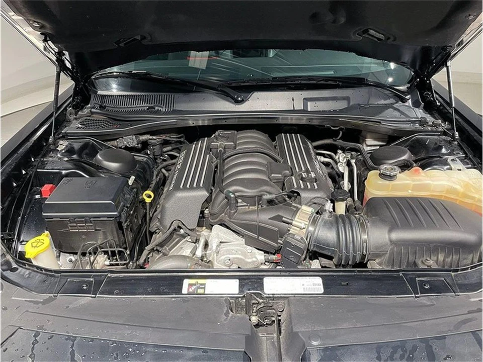 2013 Dodge Challenger 3rd Gen - Image 19 of 31