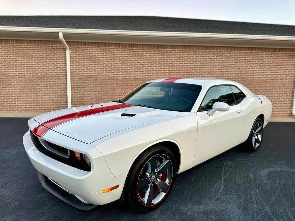 2013 Dodge Challenger 3rd Gen - Image 3 of 12