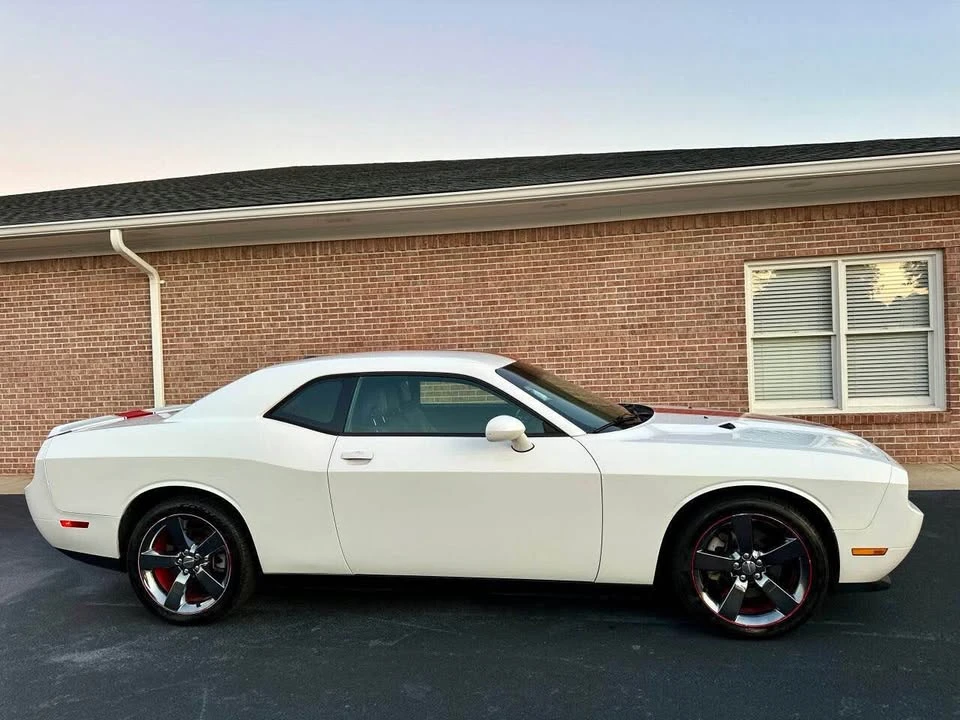 2013 Dodge Challenger 3rd Gen - Image 8 of 12
