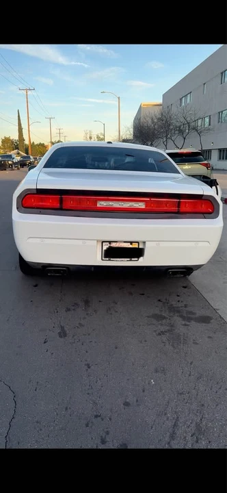 2013 Dodge Challenger 3rd Gen - Image 4 of 8