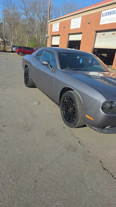 2013 Dodge Challenger 3rd Gen - Image 3 of 8