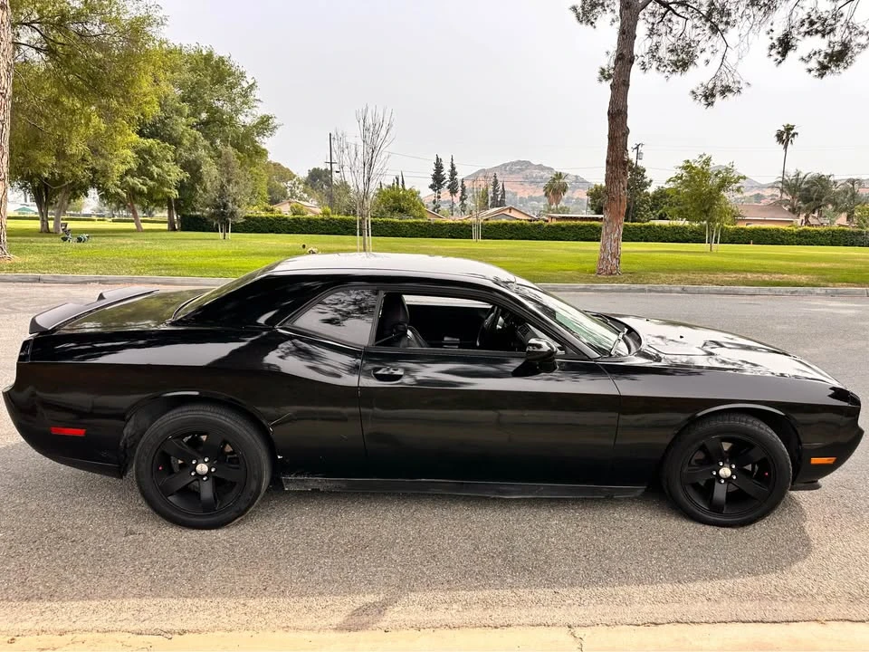 2013 Dodge Challenger 3rd Gen - Image 5 of 9