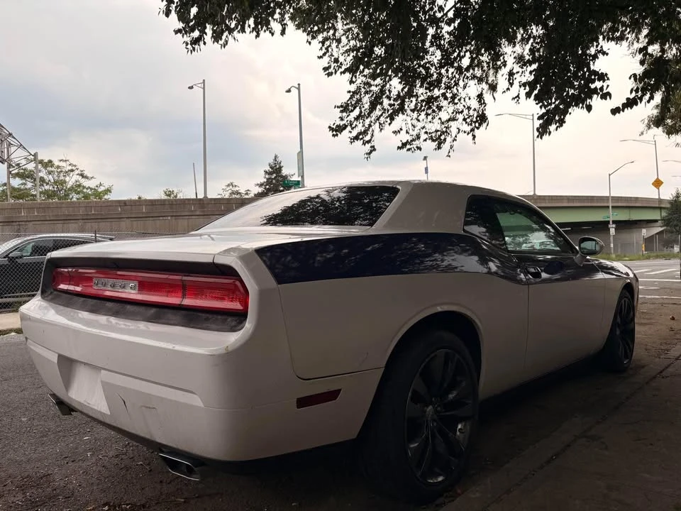 2013 Dodge Challenger 3rd Gen - Image 3 of 4