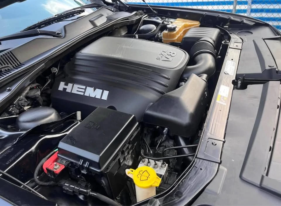 2013 Dodge Challenger 3rd Gen - Image 5 of 6