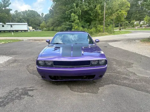 2013 Dodge Challenger Coupe 2D