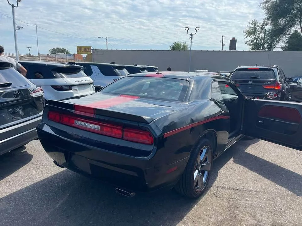 2013 Dodge Challenger 3rd Gen - Image 4 of 10