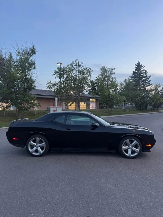 2013 Dodge Challenger 3rd Gen - Image 4 of 10