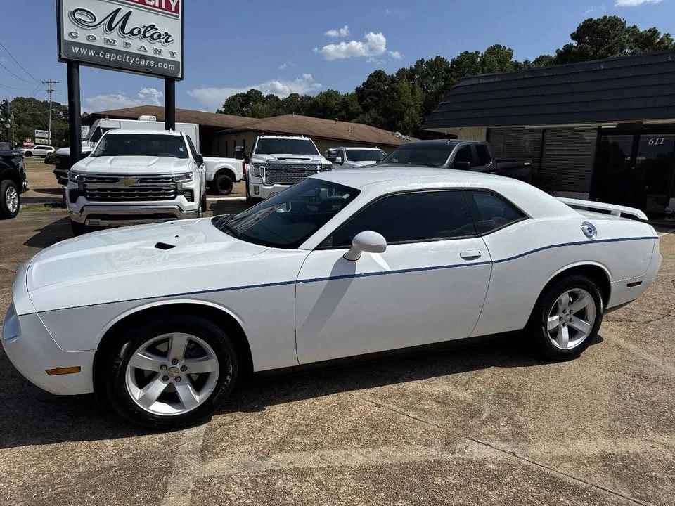 2013 Dodge Challenger 3rd Gen - Image 2 of 13