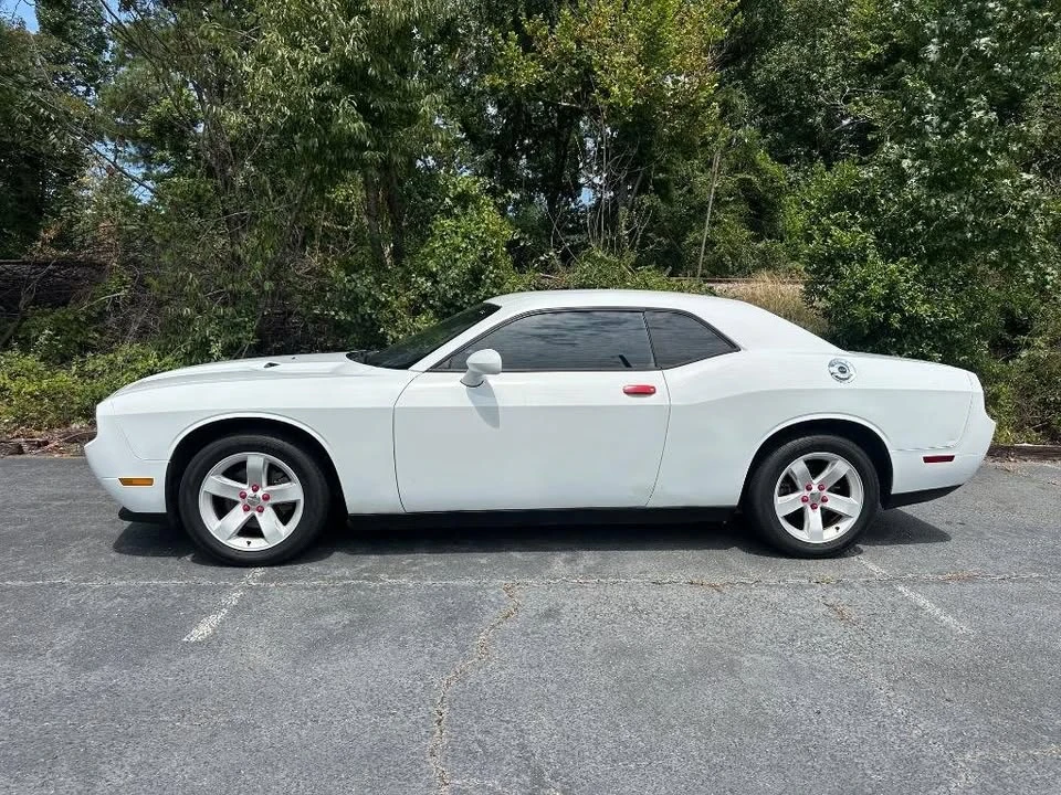 2013 Dodge Challenger 3rd Gen - Image 9 of 17