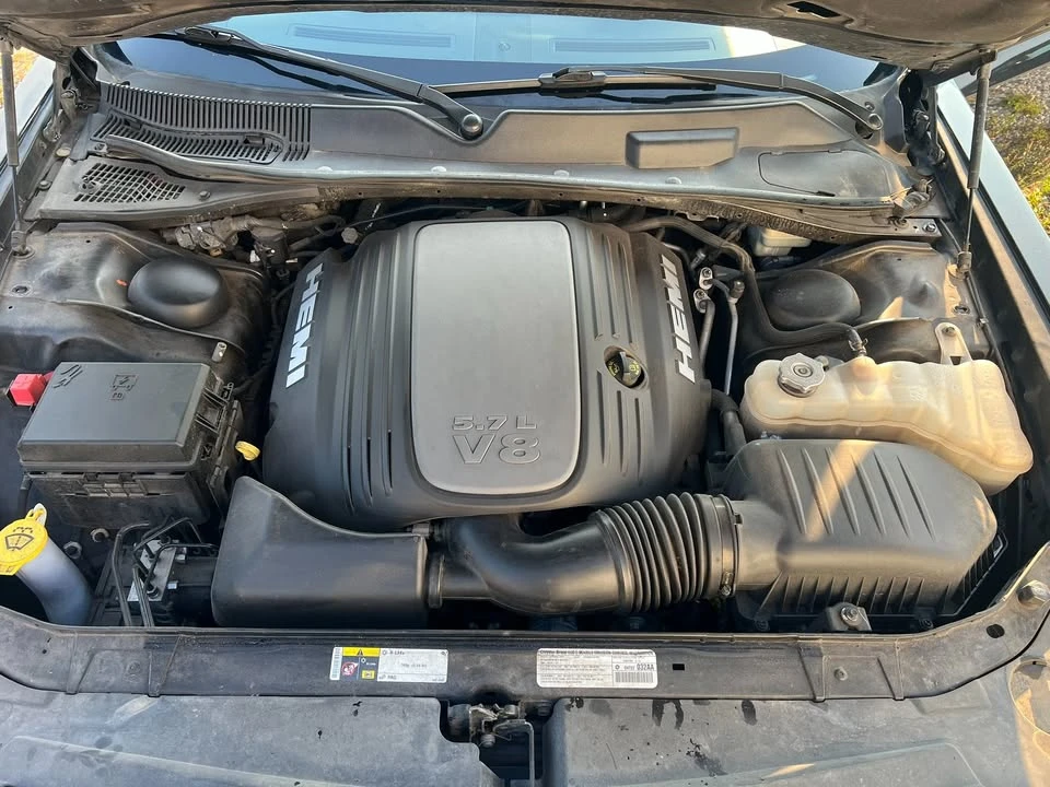 2013 Dodge Challenger 3rd Gen - Image 16 of 17