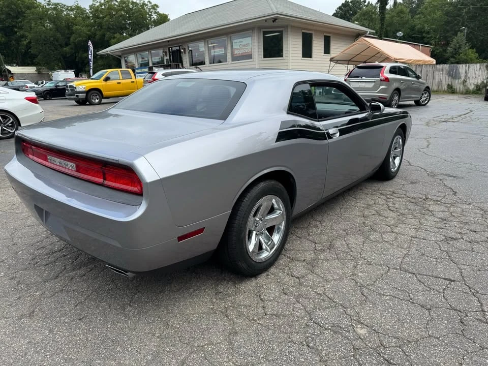 2013 Dodge Challenger 3rd Gen - Image 9 of 18