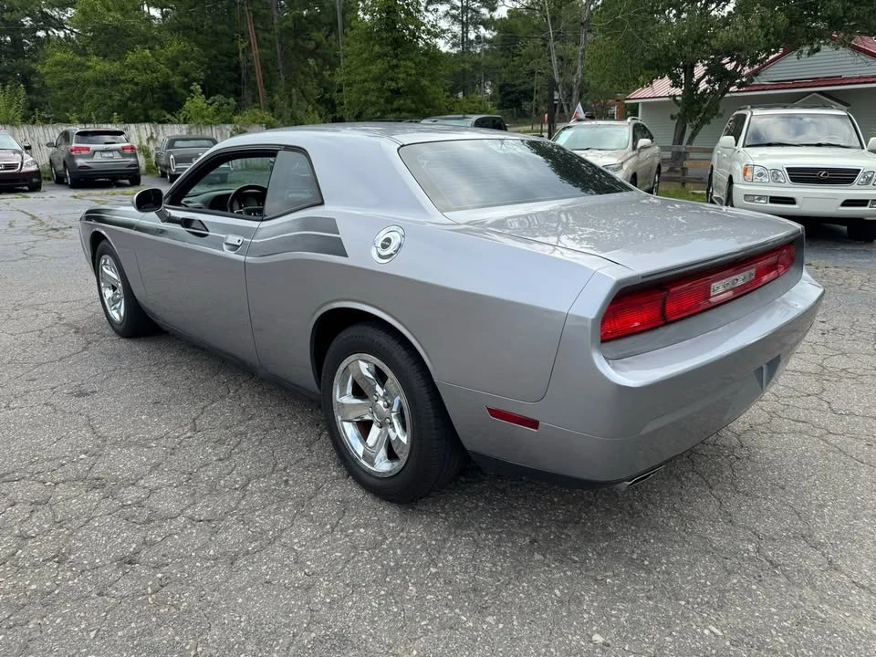 2013 Dodge Challenger 3rd Gen - Image 8 of 18