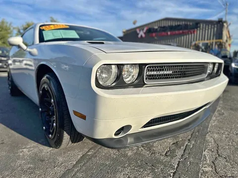 2013 Dodge Challenger SXT