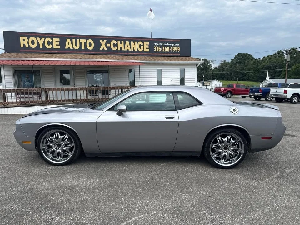 2013 Dodge Challenger 3rd Gen - Image 15 of 19