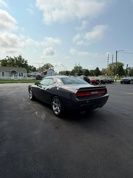 2013 Dodge Challenger 3rd Gen - Image 4 of 12
