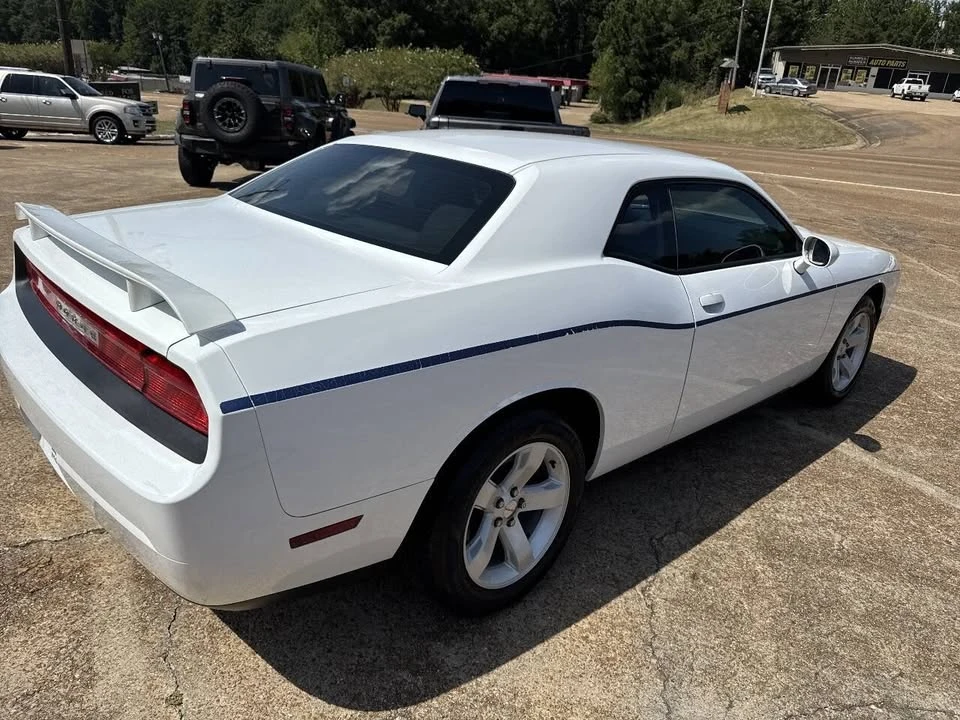 2013 Dodge Challenger 3rd Gen - Image 6 of 13