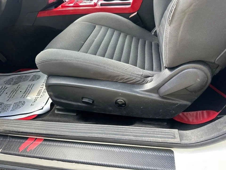 2013 Dodge Challenger 3rd Gen - Image 11 of 17