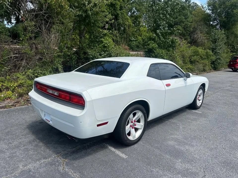 2013 Dodge Challenger 3rd Gen - Image 6 of 17