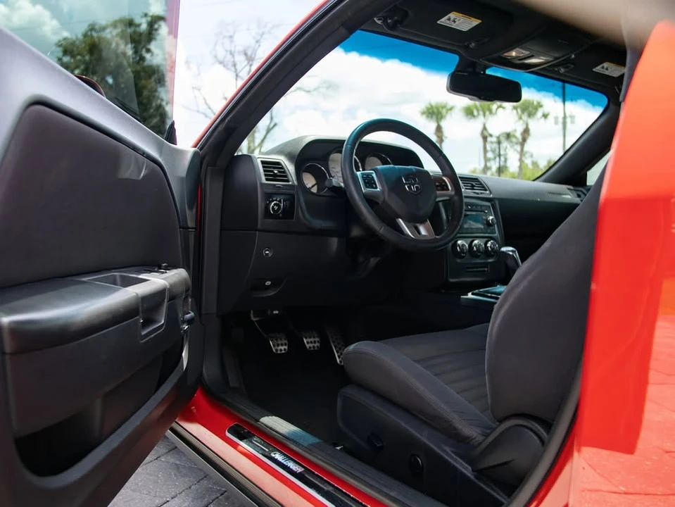 2013 Dodge Challenger 3rd Gen - Image 16 of 20