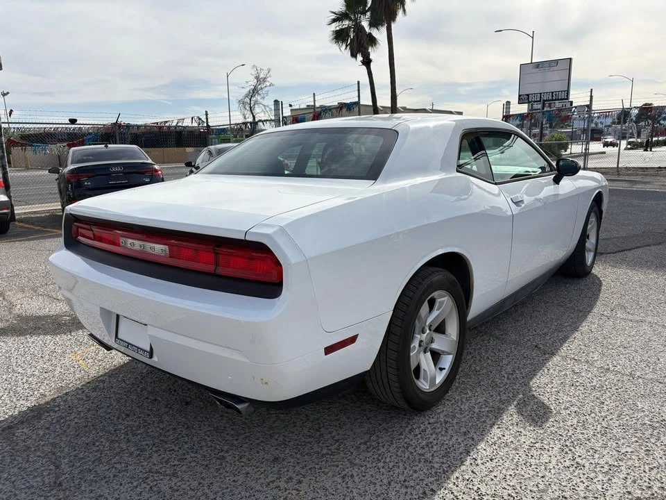 2013 Dodge Challenger 3rd Gen - Image 6 of 20