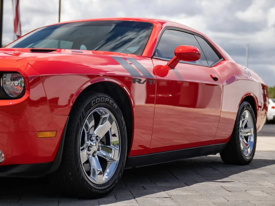 2013 Dodge Challenger 3rd Gen - Image 7 of 20