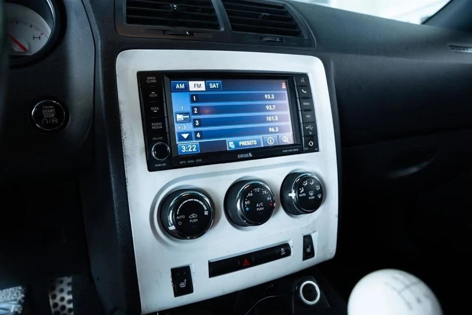 2013 Dodge Challenger 3rd Gen - Image 10 of 14