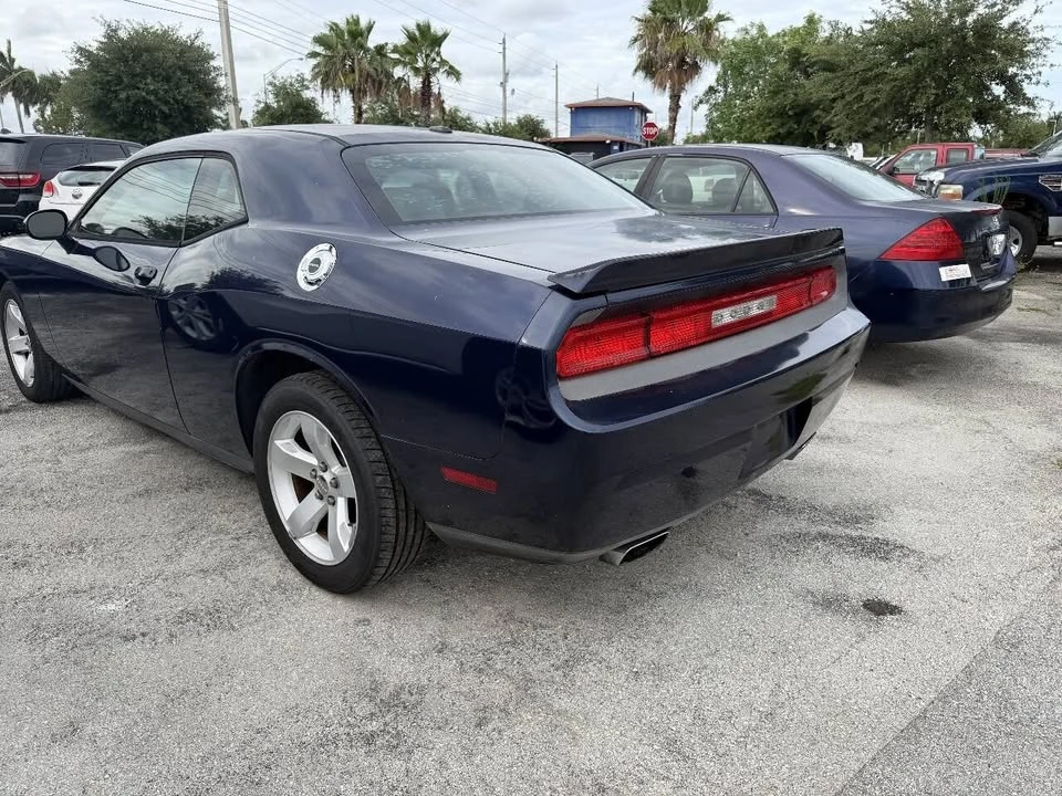 2013 Dodge Challenger 3rd Gen - Image 5 of 17