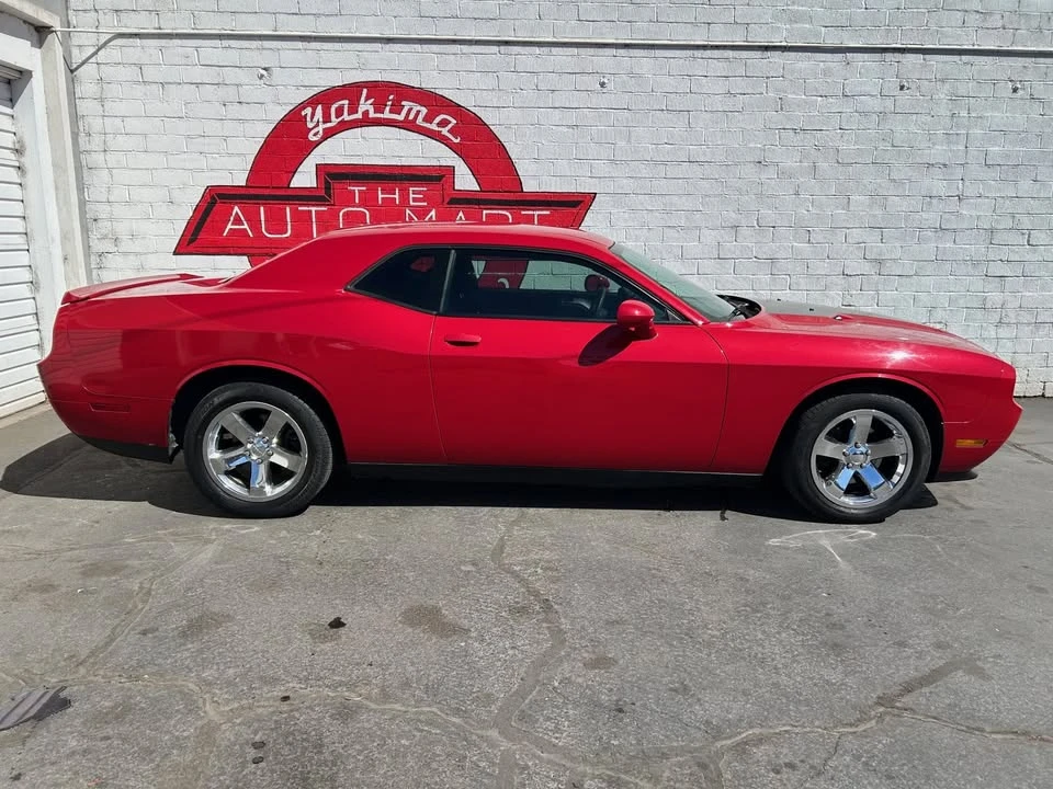 2013 Dodge Challenger 3rd Gen - Image 2 of 15