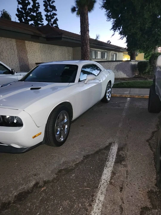 2013 Dodge Challenger 3rd Gen - Image 3 of 5