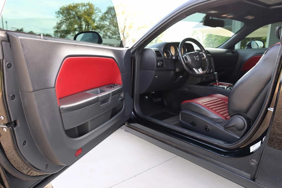 2013 Dodge Challenger 3rd Gen - Image 9 of 16