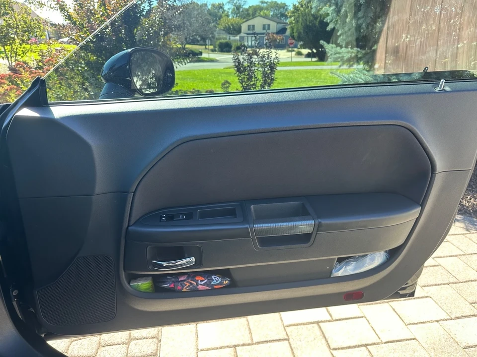 2013 Dodge Challenger 3rd Gen - Image 16 of 21