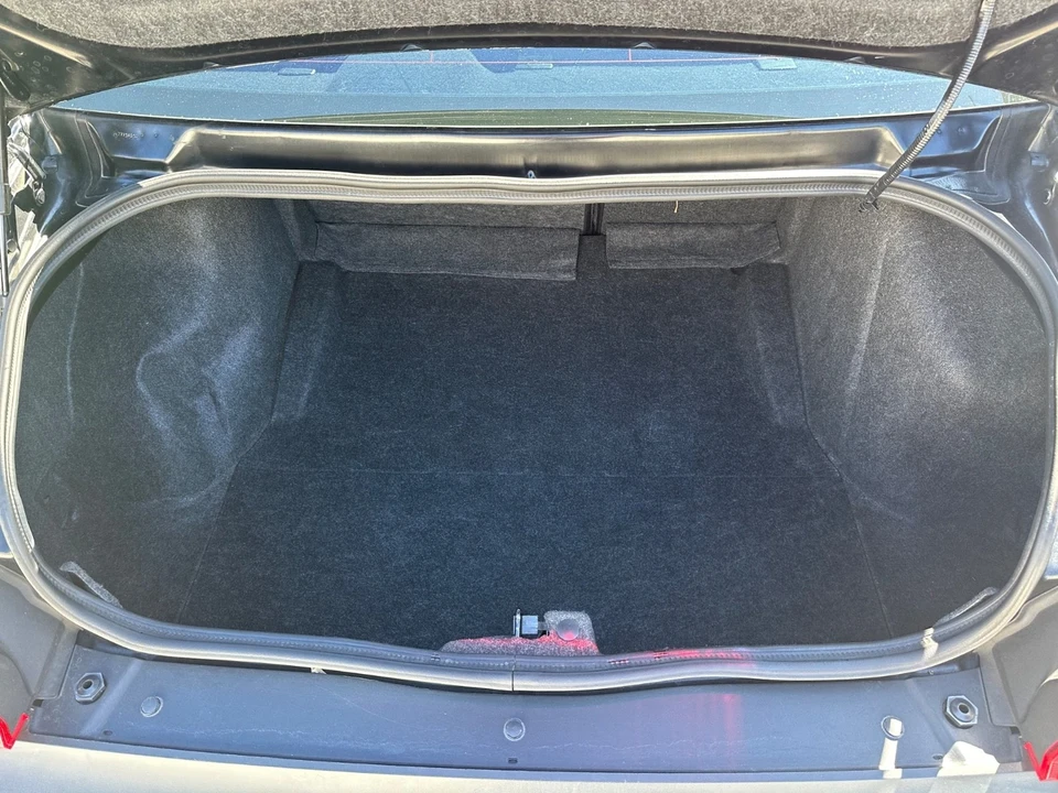 2013 Dodge Challenger 3rd Gen - Image 8 of 21