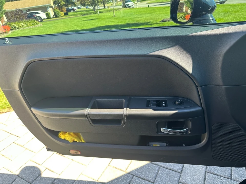 2013 Dodge Challenger 3rd Gen - Image 15 of 21